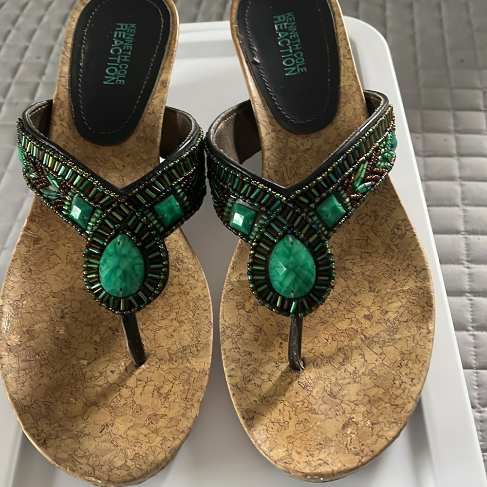 Kenneth Cole Green and Black Sandals with Elegant Detailing - Picture 5 of 7